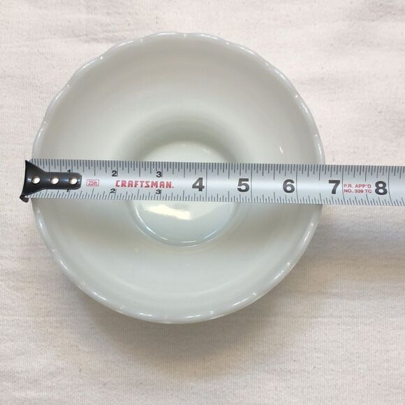 Vintage E.O brody M2000 Cleveland Ohio USA milk glass bowl - Picture 7 of 8
